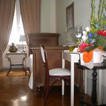 Deco B&B 트리에스테